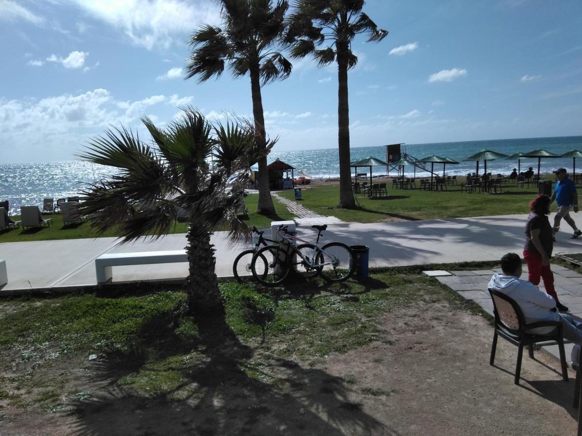 Paphos Inn Bagian luar foto